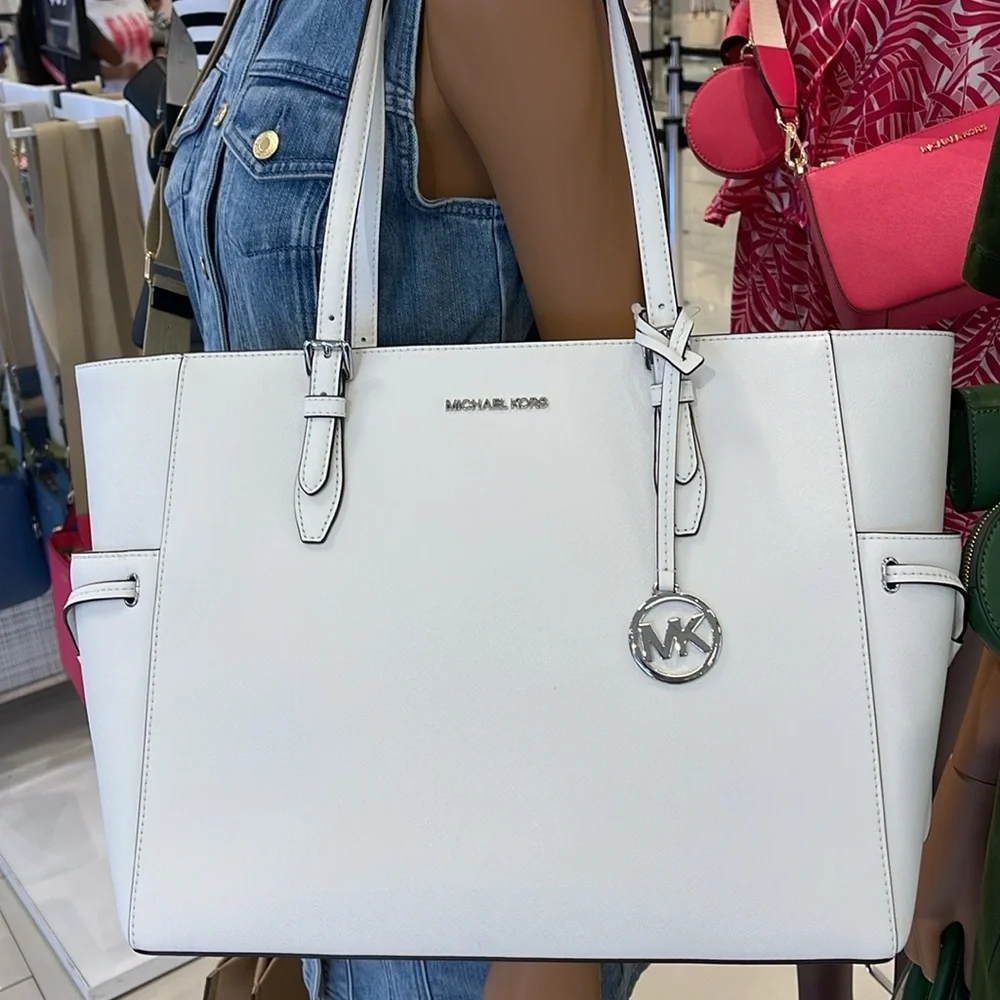 MICHAEL KORS 
Gilly Large Saffiano Leather Tote Shoulder Bag 
Optic White 
NWT